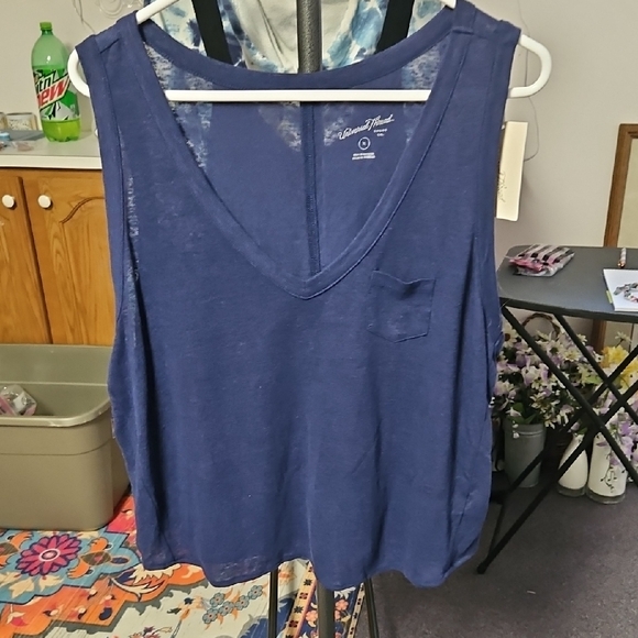 Universal Thread Tops - Universal Thread Blue Boxy Sleeveless Tank Top